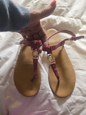 Tommy Hilfiger Pink T-Strap Sandals with Gold Logo Medallions
